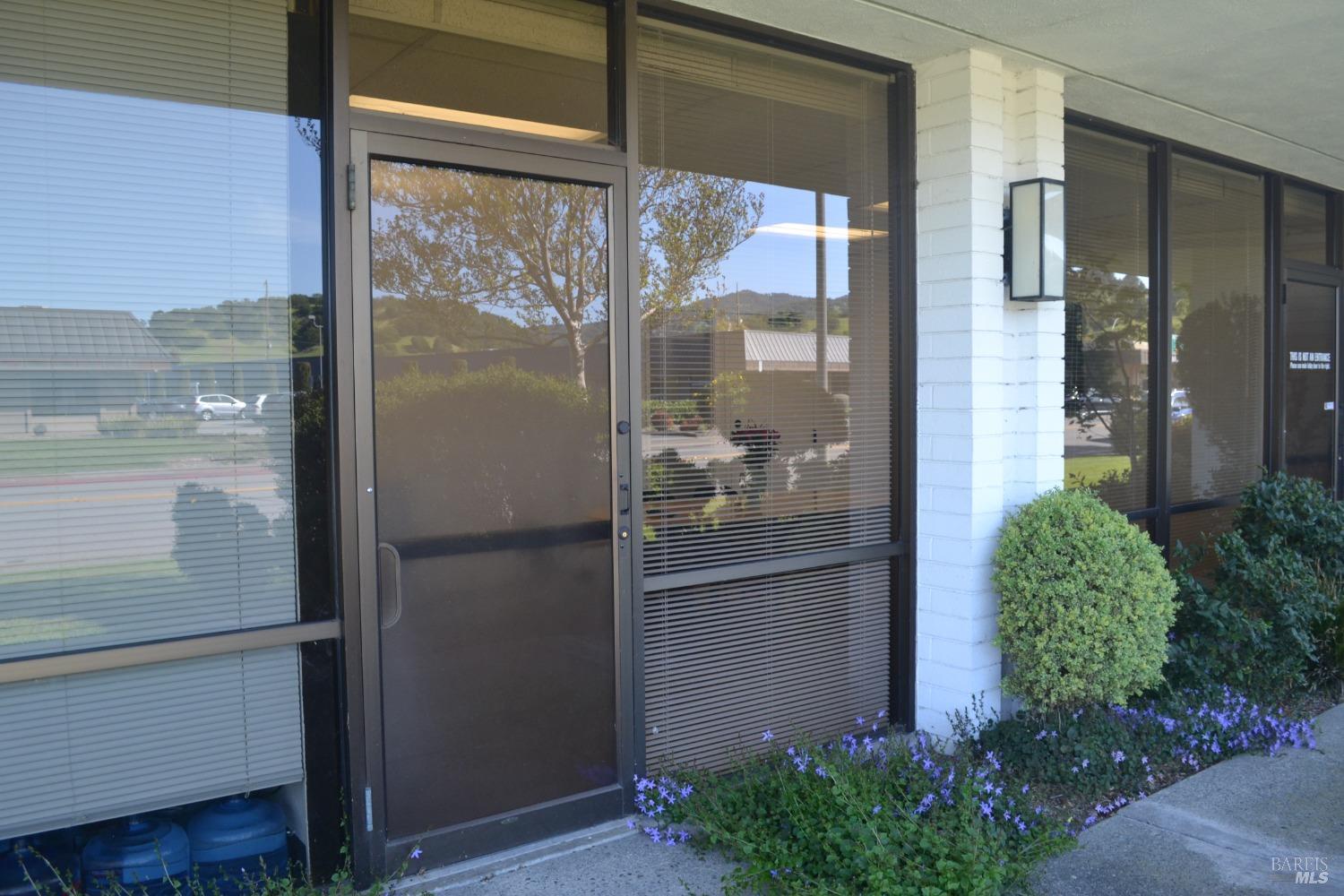 Detail Gallery Image 3 of 10 For 40 Mitchell Blvd #40 C,  San Rafael,  CA 94903 - – Beds | – Baths