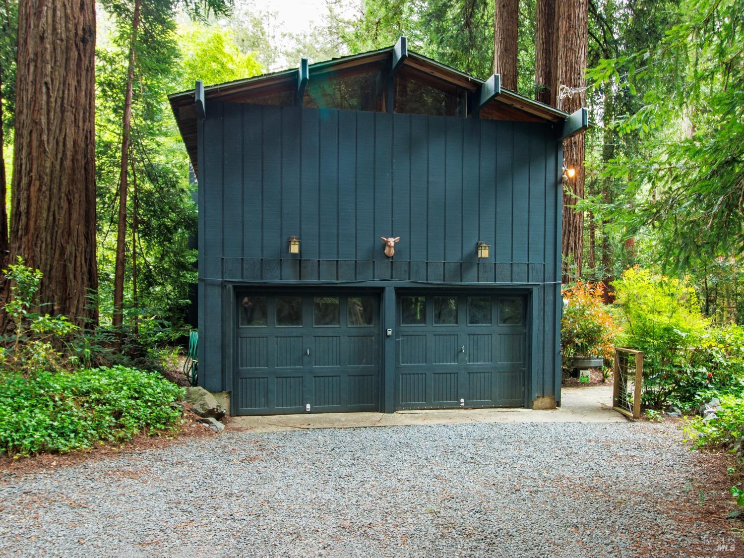 Detail Gallery Image 1 of 39 For 2660 Cazadero Hwy, Cazadero,  CA 95421 - 2 Beds | 1 Baths