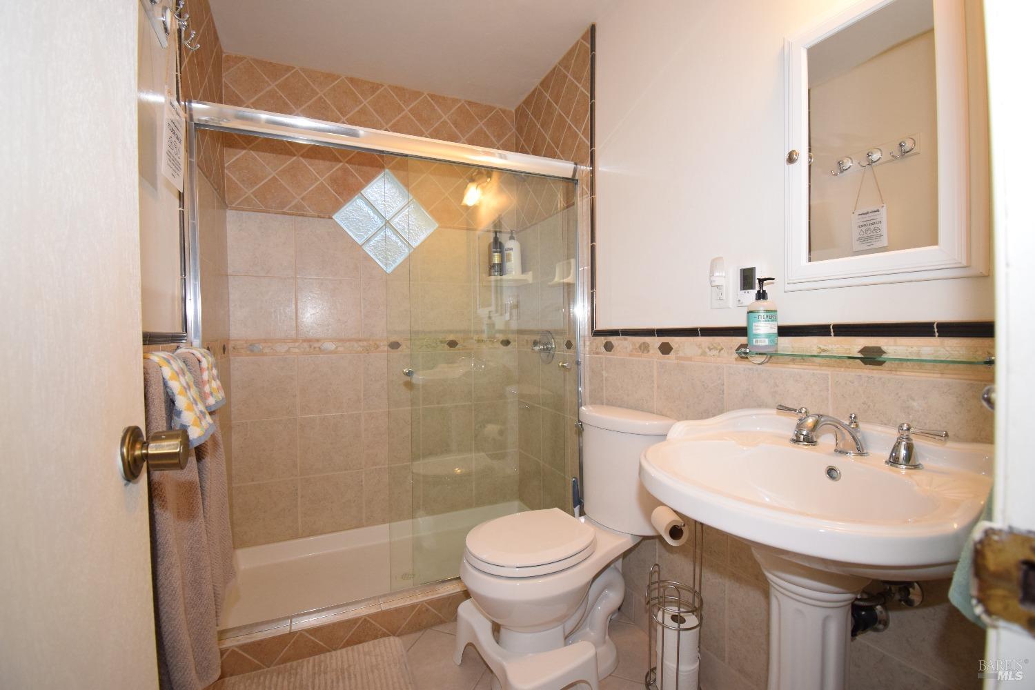 Detail Gallery Image 10 of 34 For 12250 Baylis Cove Rd, Lower Lake,  CA 95457 - 2 Beds | 2 Baths
