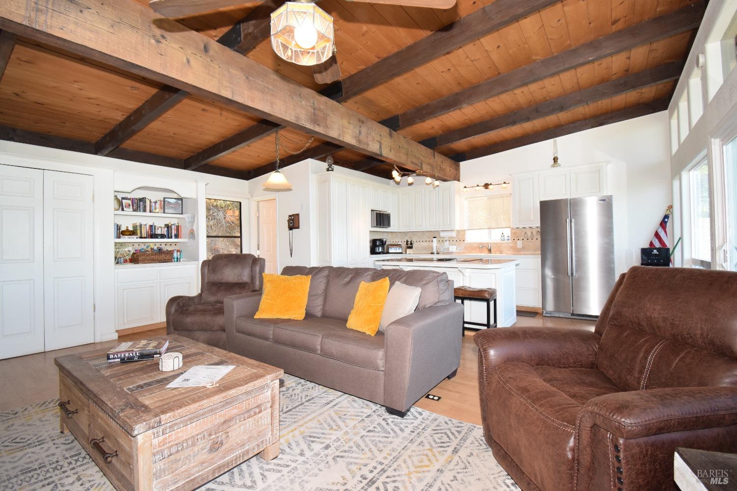 Detail Gallery Image 5 of 34 For 12250 Baylis Cove Rd, Lower Lake,  CA 95457 - 2 Beds | 2 Baths