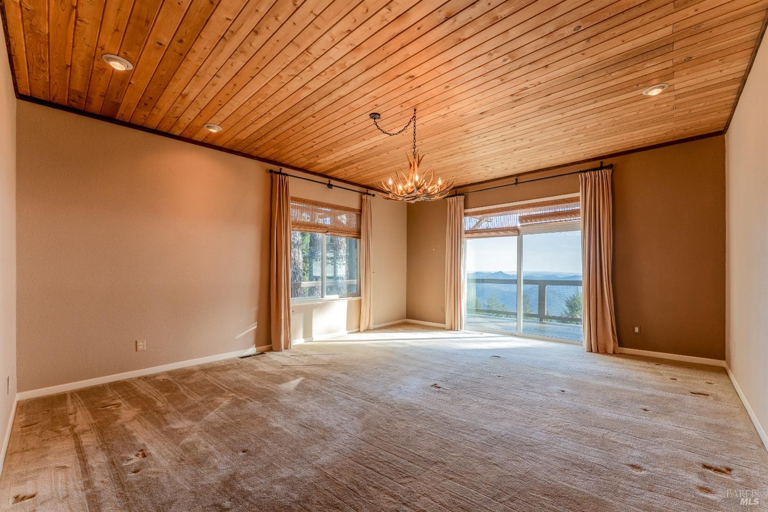 Detail Gallery Image 17 of 39 For 27040 Ridge Rd, Willits,  CA 95490 - 3 Beds | 2/1 Baths