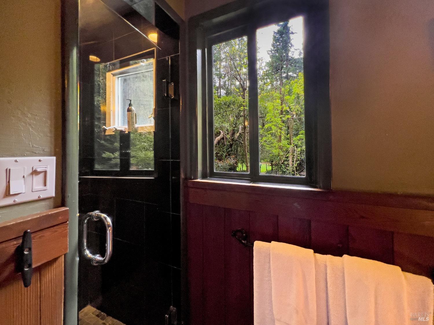 Detail Gallery Image 20 of 39 For 2660 Cazadero Hwy, Cazadero,  CA 95421 - 2 Beds | 1 Baths