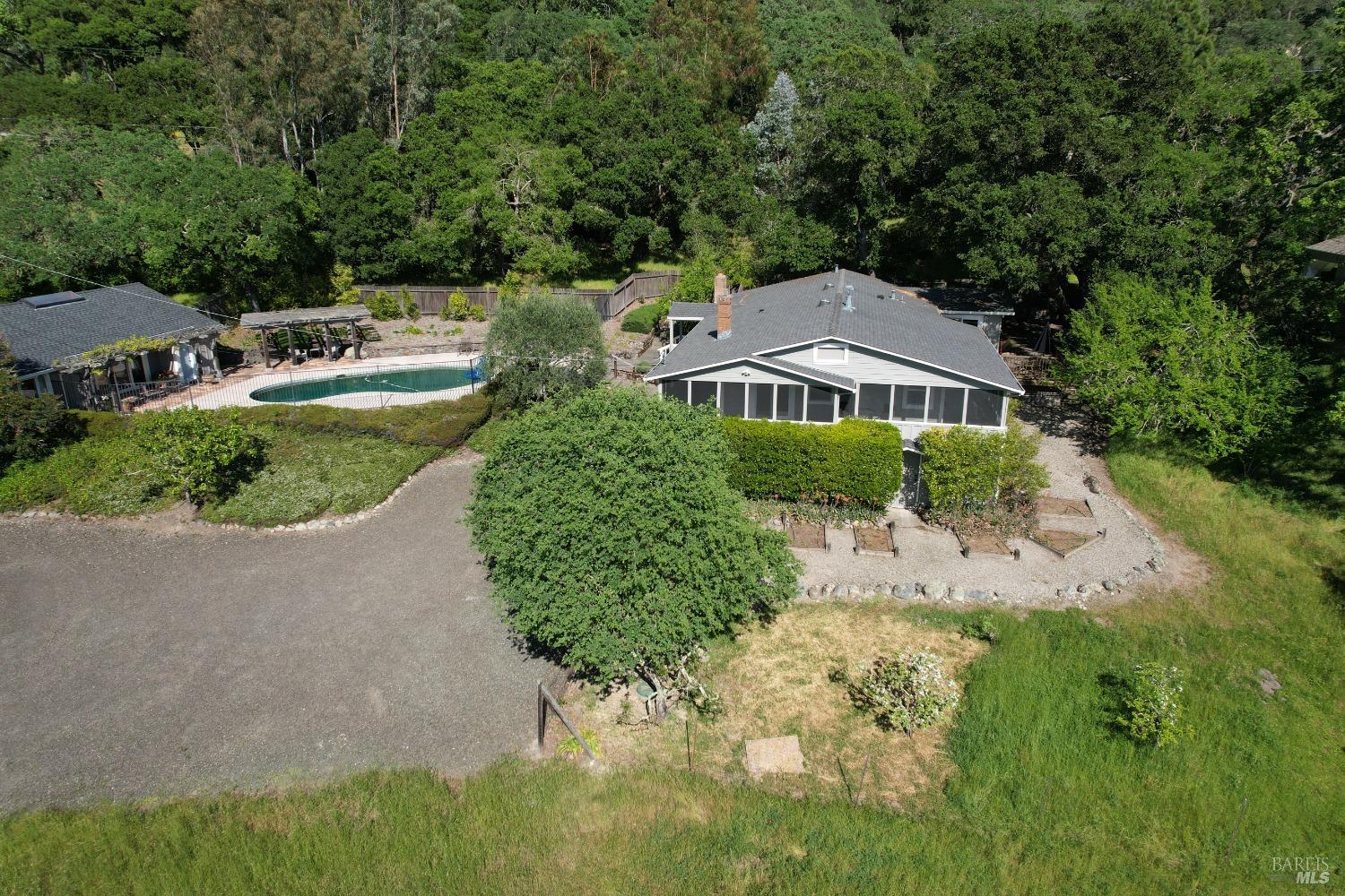 Detail Gallery Image 1 of 1 For 2105 Thornsberry Rd, Sonoma,  CA 95476 - 4 Beds | 2/1 Baths