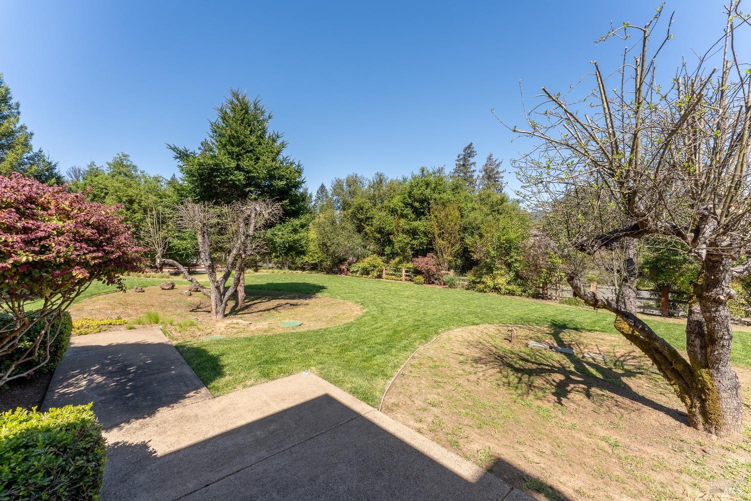 Detail Gallery Image 33 of 42 For 1595 Crane Ter, Ukiah,  CA 95482 - 5 Beds | 3 Baths