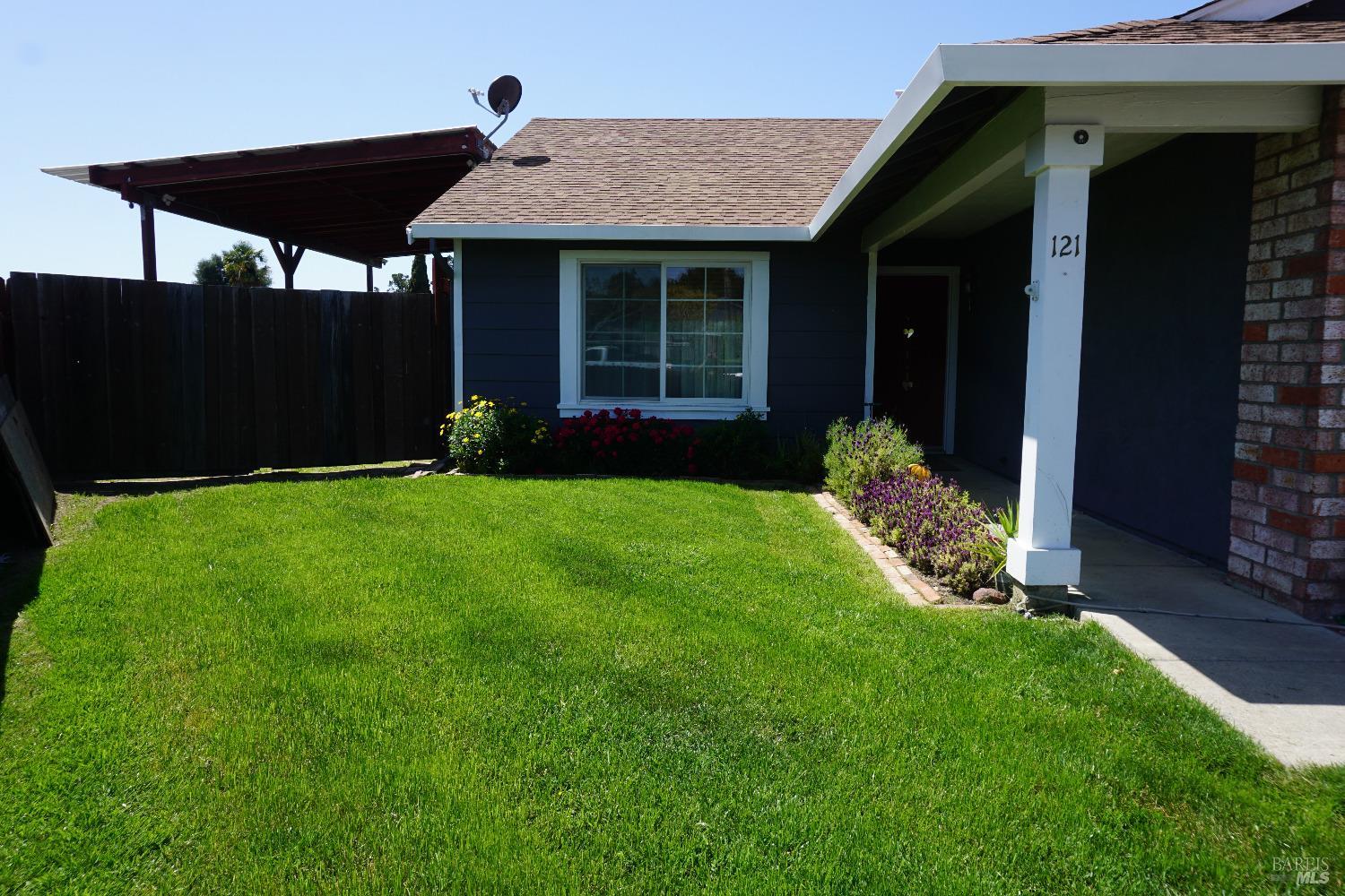 Detail Gallery Image 2 of 47 For 121 Forsythia Ct, Vallejo,  CA 94589 - 3 Beds | 2 Baths