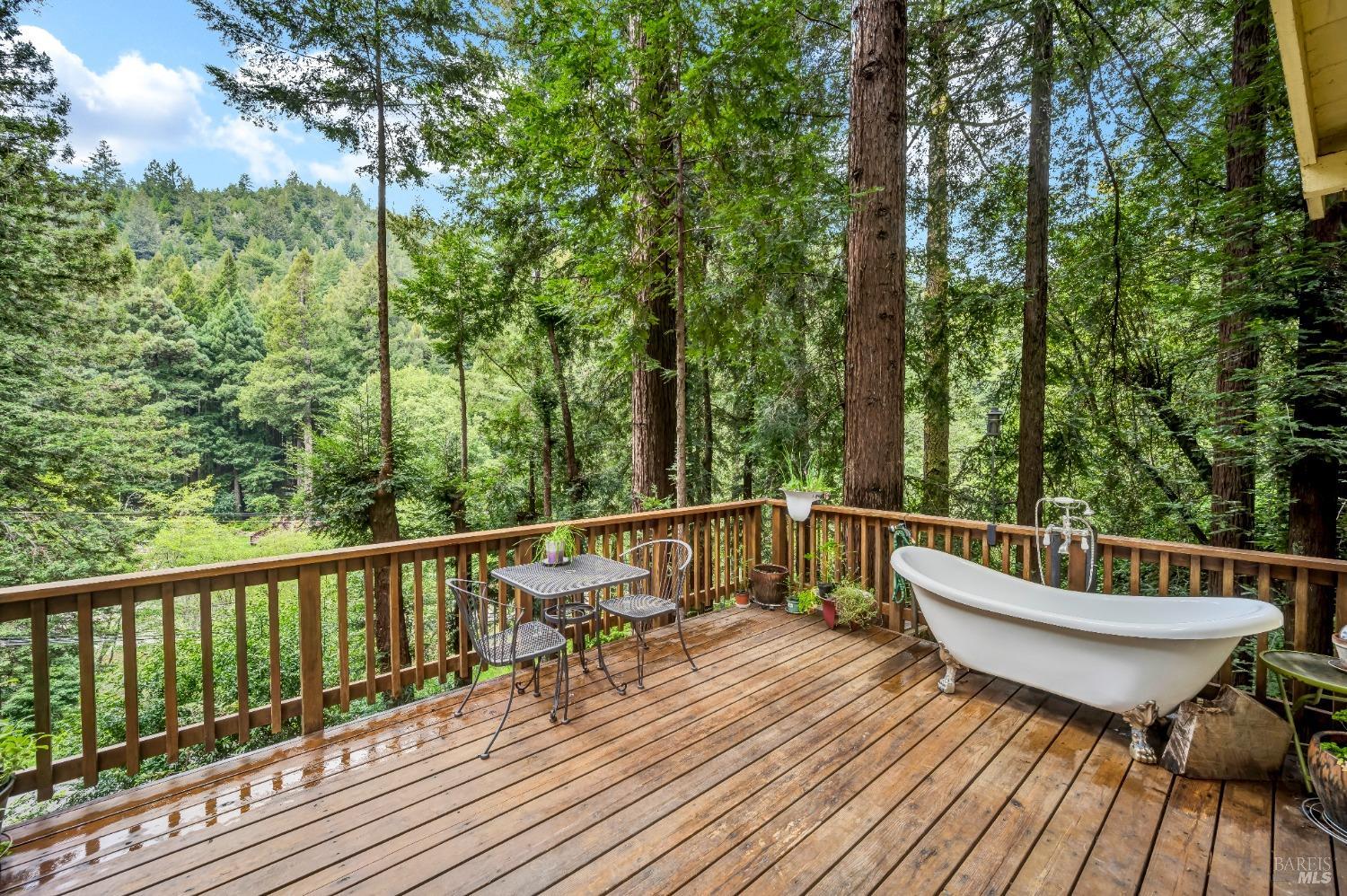 Detail Gallery Image 7 of 42 For 17 Springhill Dr, Cazadero,  CA 95421 - 2 Beds | 2 Baths