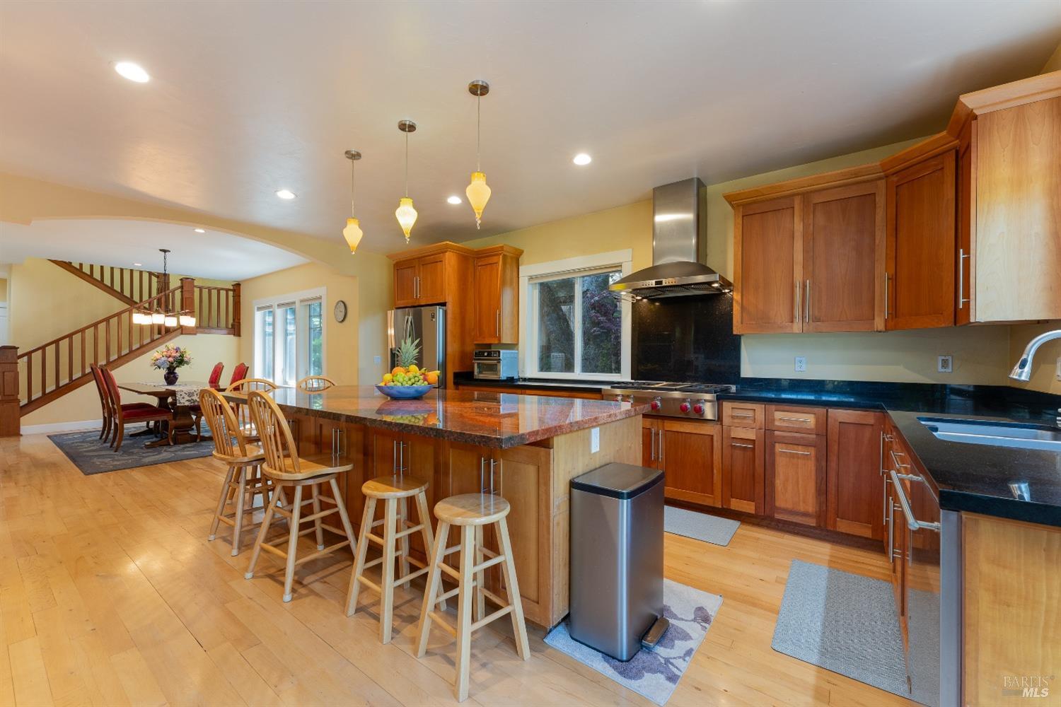 Detail Gallery Image 10 of 42 For 1595 Crane Ter, Ukiah,  CA 95482 - 5 Beds | 3 Baths