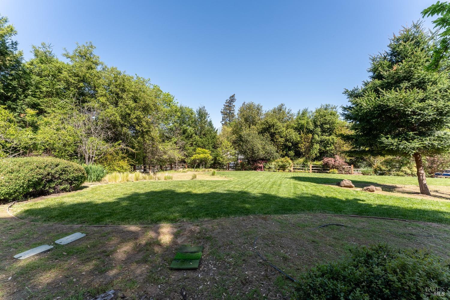 Detail Gallery Image 30 of 42 For 1595 Crane Ter, Ukiah,  CA 95482 - 5 Beds | 3 Baths