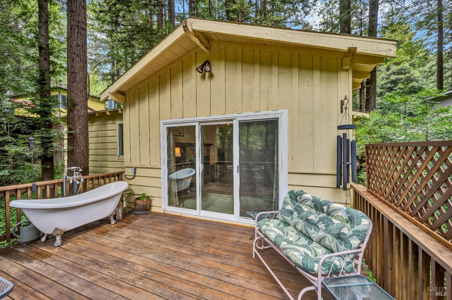 Detail Gallery Image 10 of 42 For 17 Springhill Dr, Cazadero,  CA 95421 - 2 Beds | 2 Baths