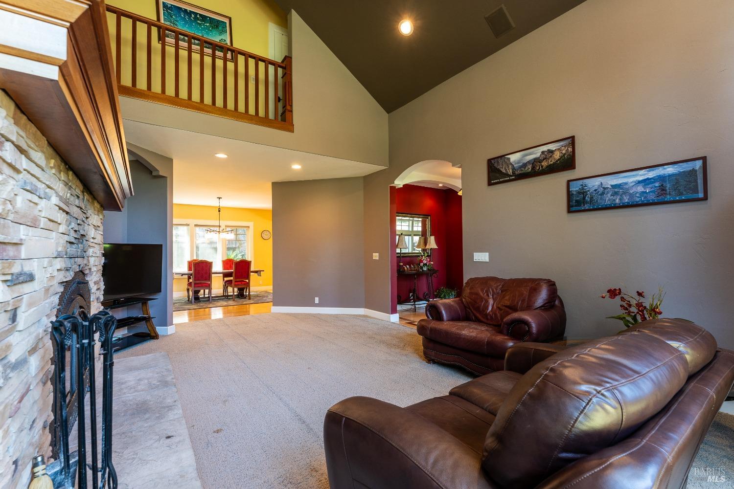 Detail Gallery Image 5 of 42 For 1595 Crane Ter, Ukiah,  CA 95482 - 5 Beds | 3 Baths