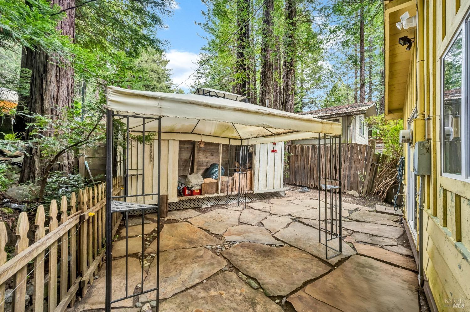 Detail Gallery Image 27 of 42 For 17 Springhill Dr, Cazadero,  CA 95421 - 2 Beds | 2 Baths
