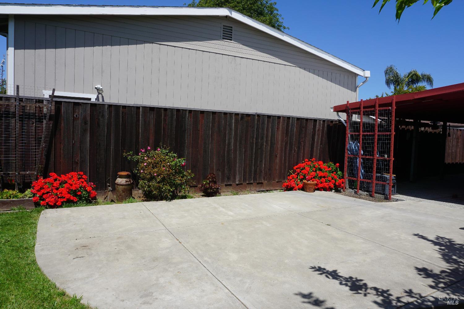 Detail Gallery Image 42 of 47 For 121 Forsythia Ct, Vallejo,  CA 94589 - 3 Beds | 2 Baths