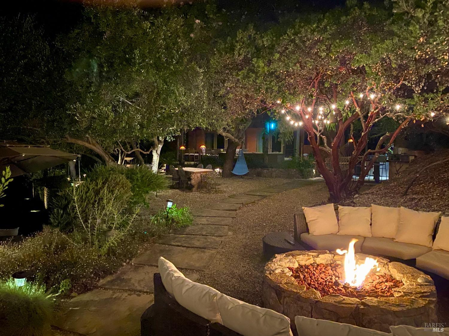 Detail Gallery Image 77 of 81 For 3594 Silverado Trl, Saint Helena,  CA 94574 - 5 Beds | 2/1 Baths
