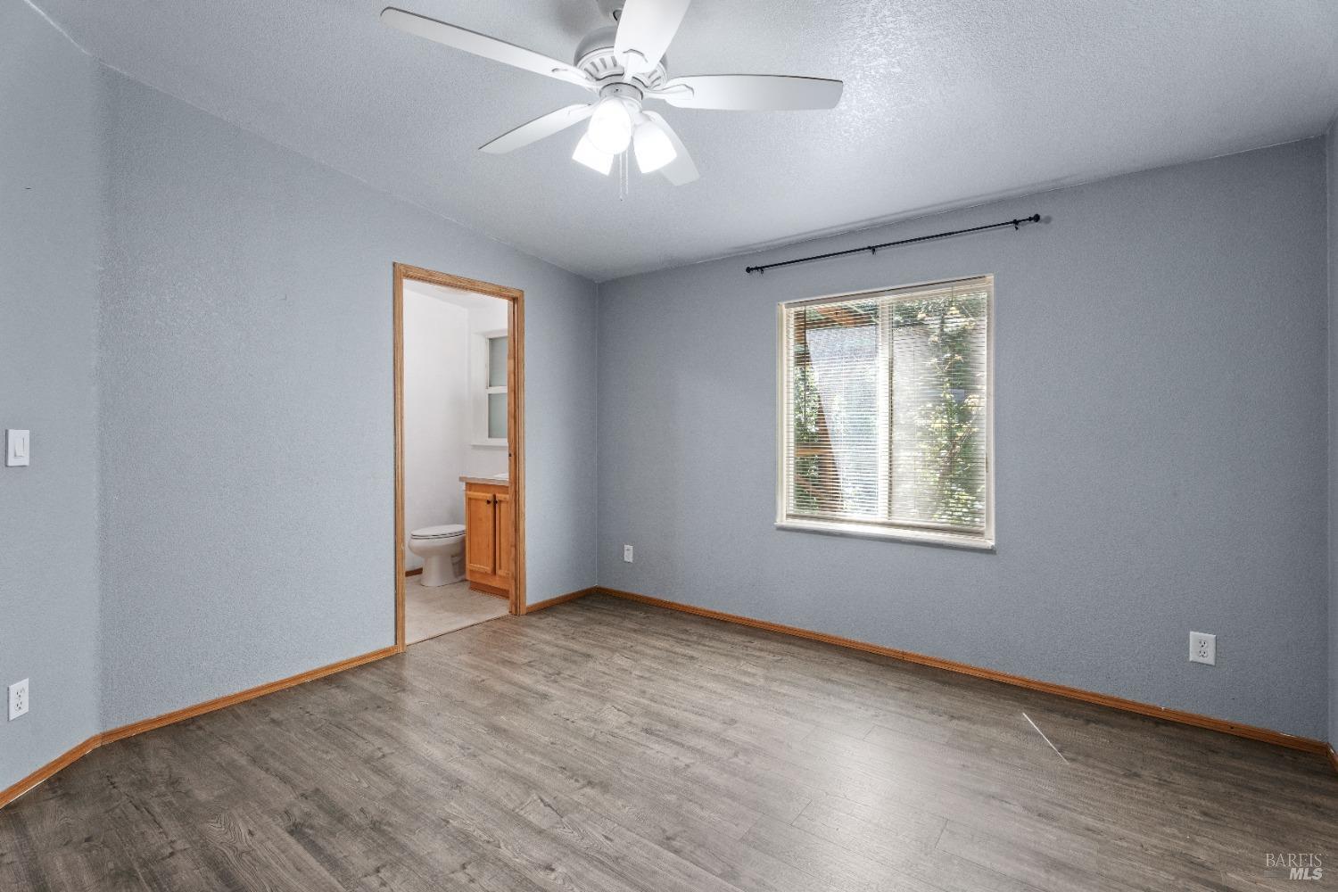 Detail Gallery Image 15 of 21 For 28474 N Highway 101 Unkn, Willits,  CA 95490 - 3 Beds | 2 Baths