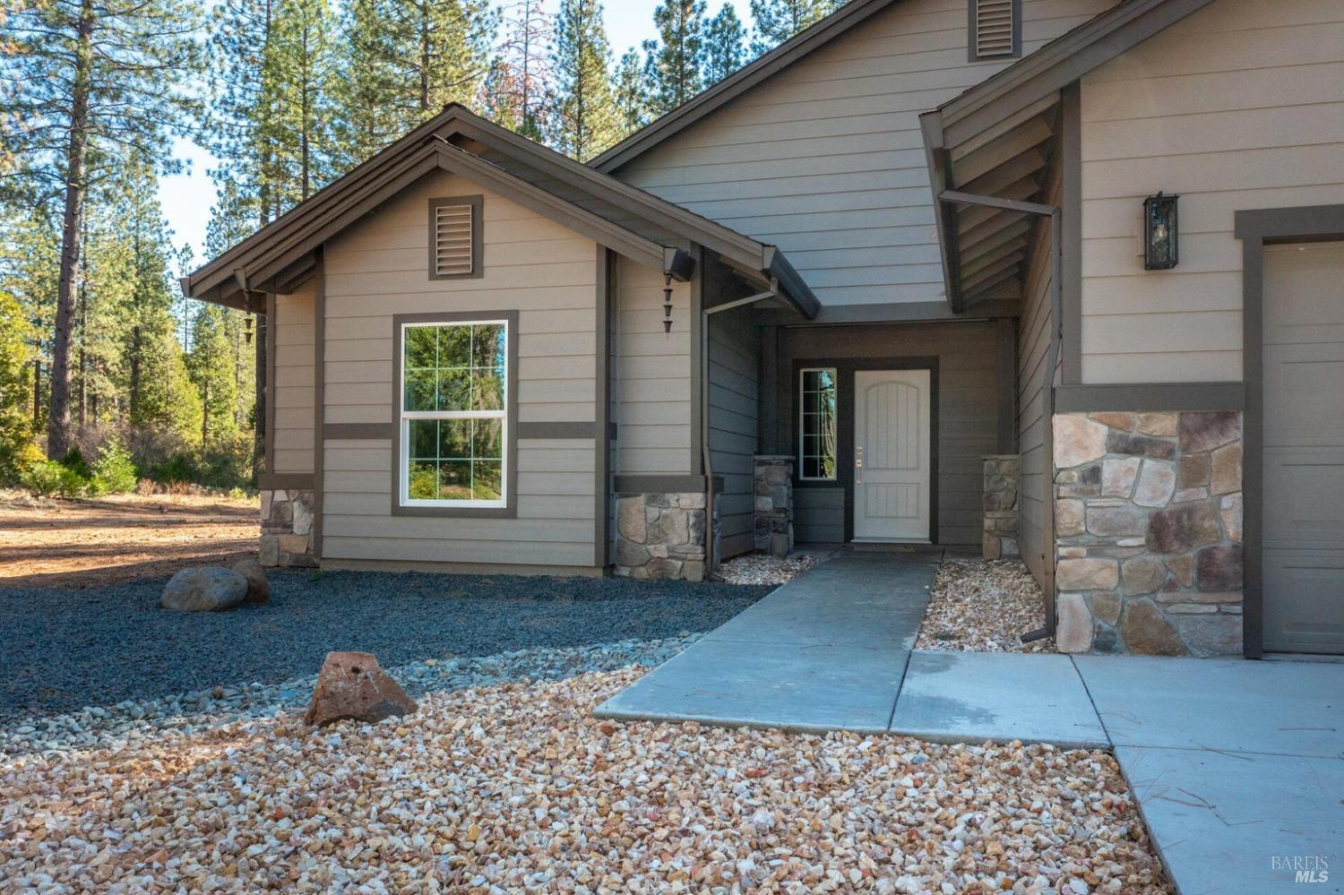 Detail Gallery Image 2 of 28 For 32799 Broomsedge Pl, Shingletown,  CA 96088 - 4 Beds | 3/1 Baths