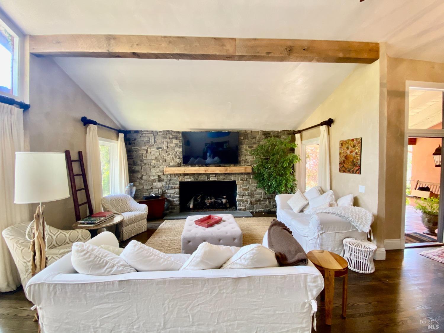Detail Gallery Image 3 of 81 For 3594 Silverado Trl, Saint Helena,  CA 94574 - 5 Beds | 2/1 Baths