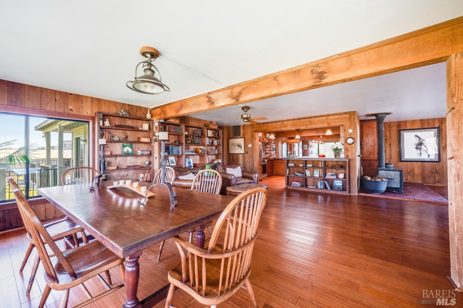 Detail Gallery Image 13 of 53 For 6201 Old River Rd, Ukiah,  CA 95482 - 4 Beds | 2 Baths