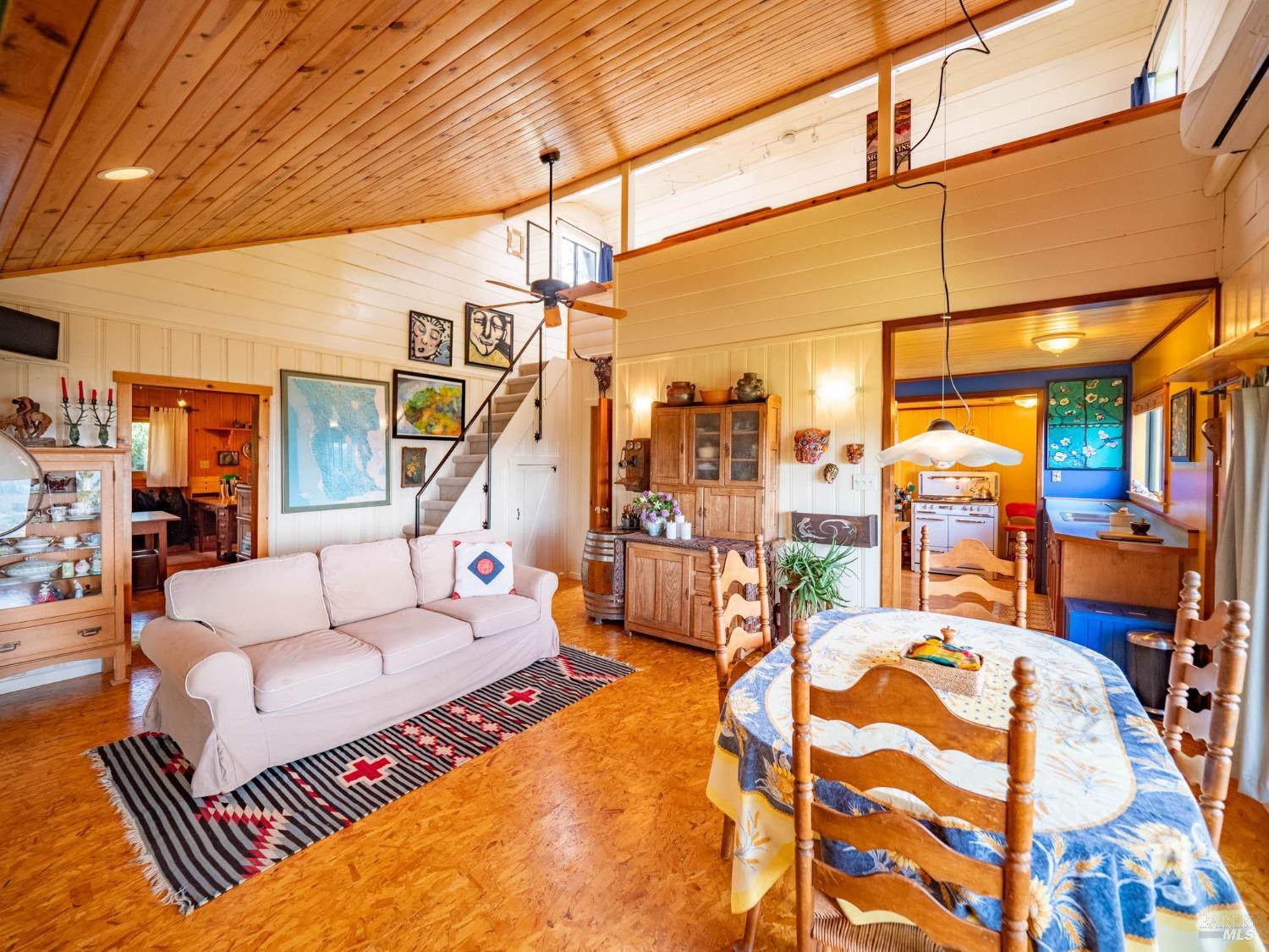 Detail Gallery Image 10 of 98 For 16121 Deer Meadows Rd, Boonville,  CA 95415 - 4 Beds | 3/1 Baths