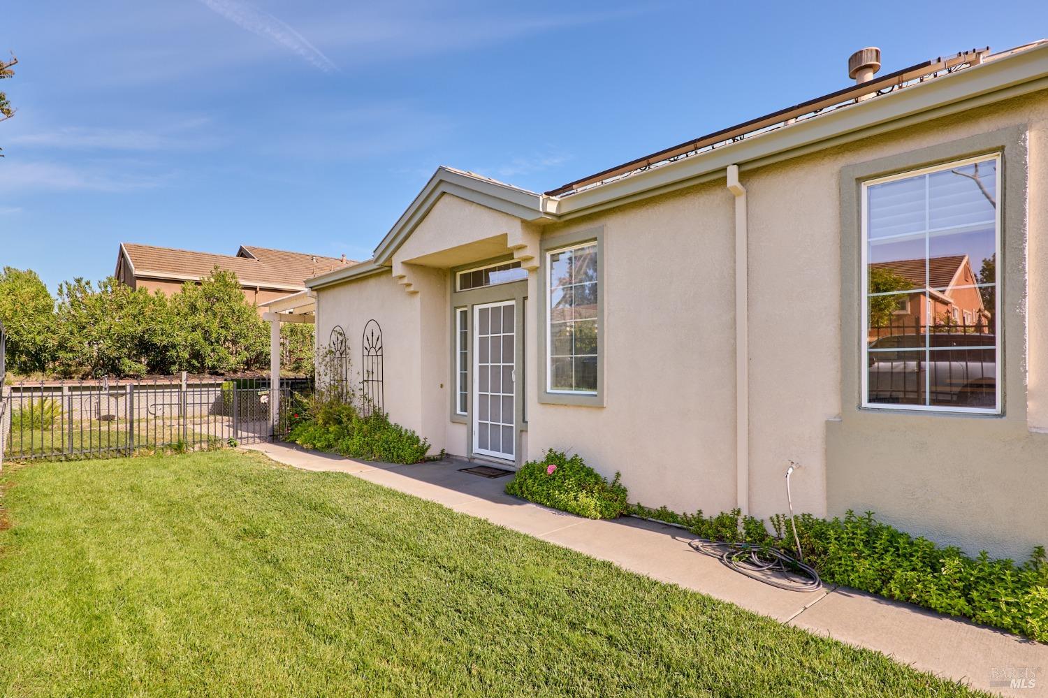 Detail Gallery Image 10 of 28 For 448 Cedar Ridge Dr, Rio Vista,  CA 94571 - 2 Beds | 2 Baths