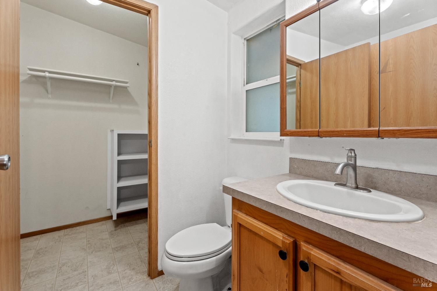 Detail Gallery Image 18 of 21 For 28474 N Highway 101 Unkn, Willits,  CA 95490 - 3 Beds | 2 Baths