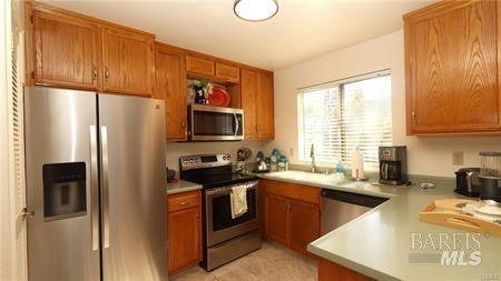 Detail Gallery Image 7 of 28 For 110 Marina Dr, Lakeport,  CA 95453 - 2 Beds | 1/1 Baths