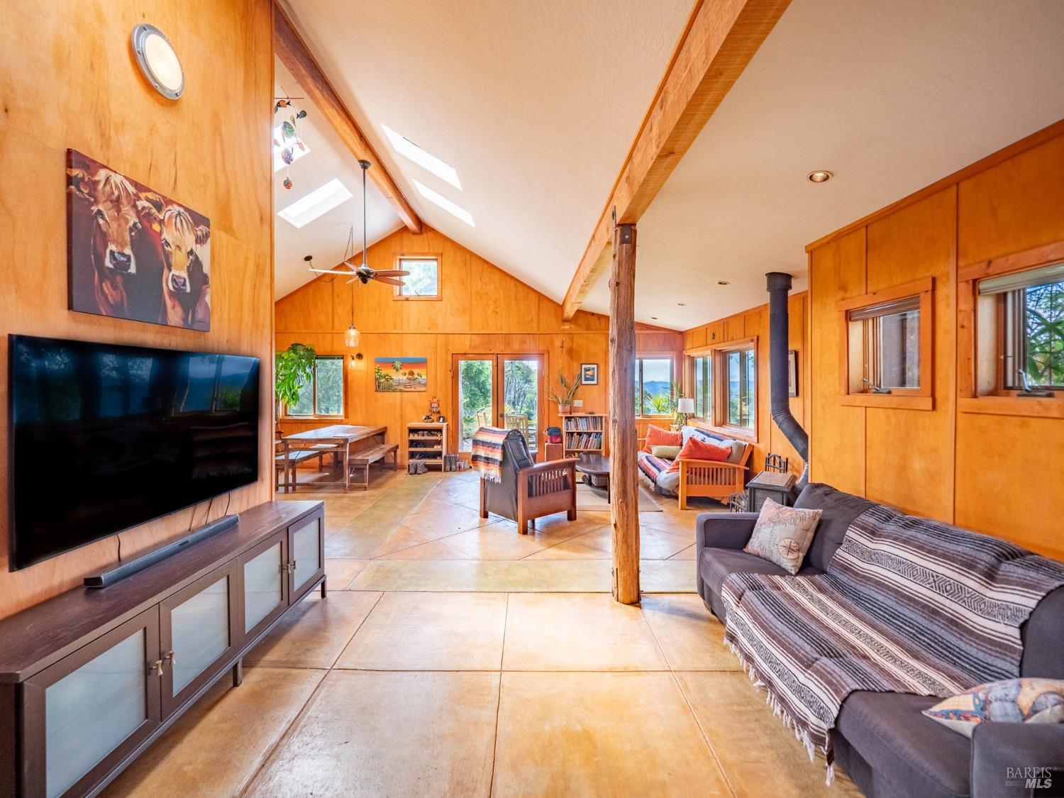 Detail Gallery Image 38 of 98 For 16121 Deer Meadows Rd, Boonville,  CA 95415 - 4 Beds | 3/1 Baths