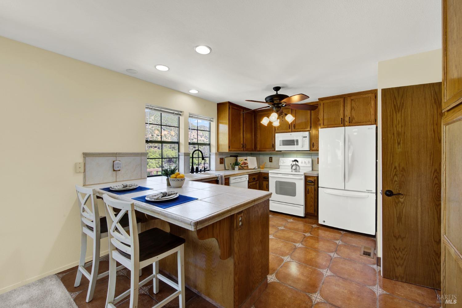Detail Gallery Image 8 of 79 For 1060 Deputy Dr, Pope Valley,  CA 94567 - 4 Beds | 3 Baths