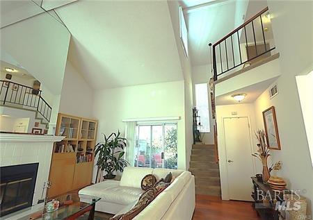 Detail Gallery Image 13 of 28 For 110 Marina Dr, Lakeport,  CA 95453 - 2 Beds | 1/1 Baths