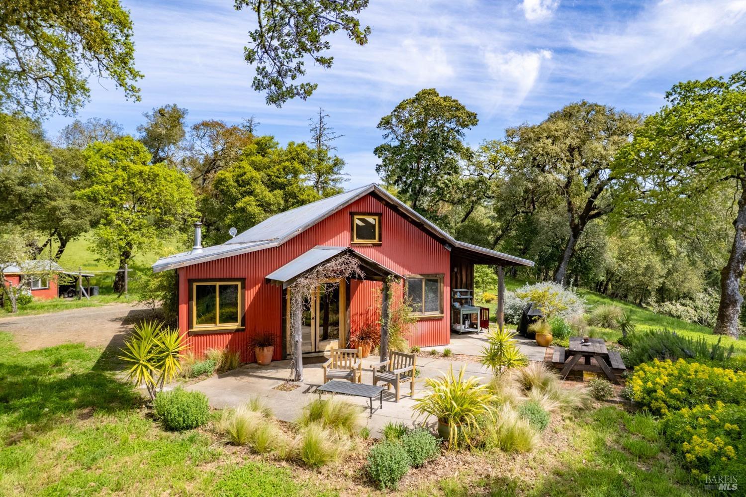 Detail Gallery Image 29 of 98 For 16121 Deer Meadows Rd, Boonville,  CA 95415 - 4 Beds | 3/1 Baths