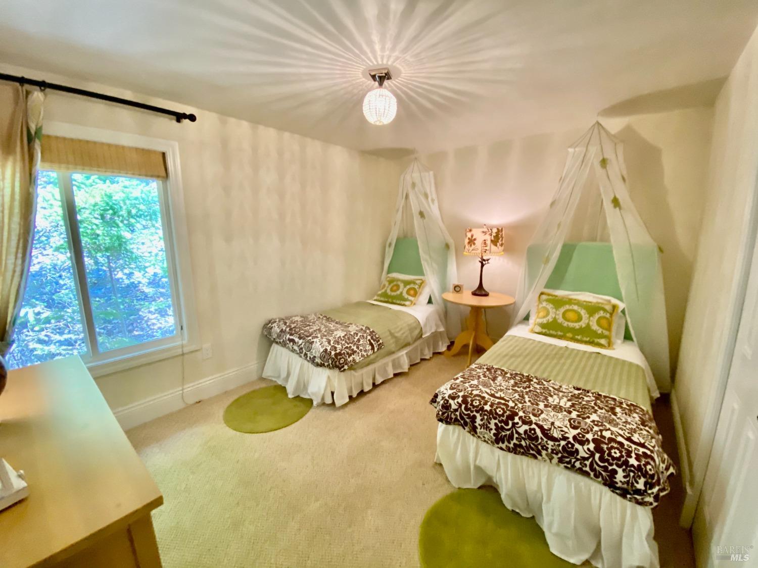 Detail Gallery Image 15 of 81 For 3594 Silverado Trl, Saint Helena,  CA 94574 - 5 Beds | 2/1 Baths