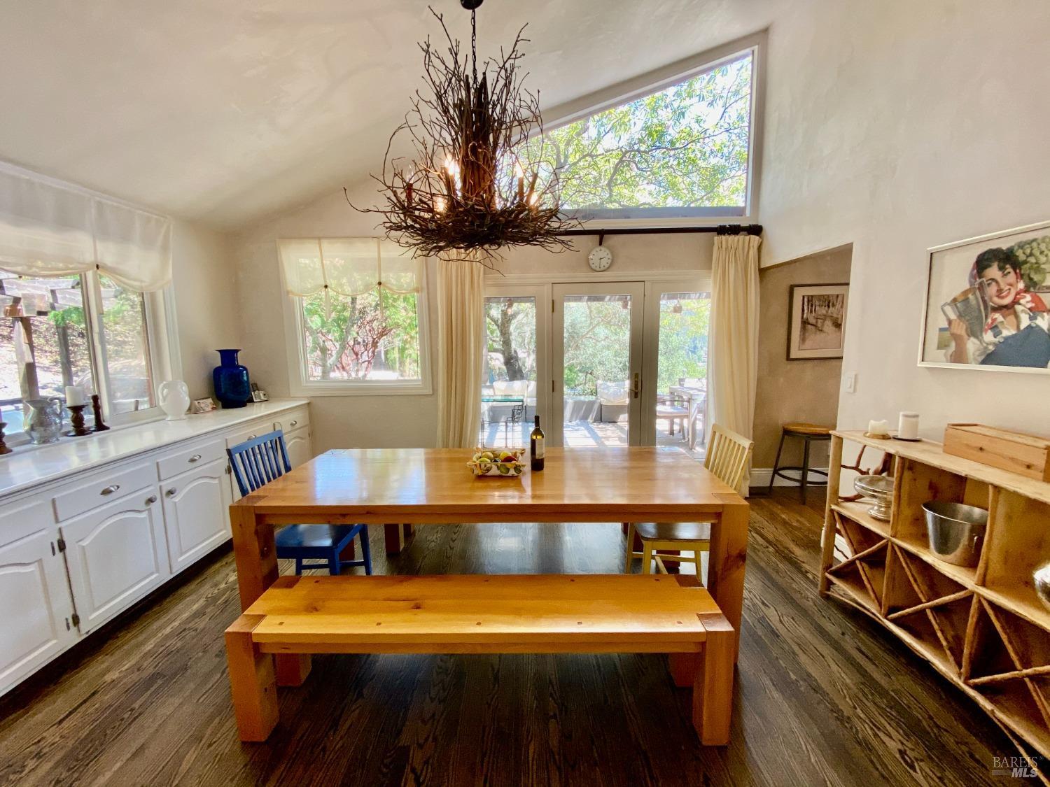 Detail Gallery Image 33 of 81 For 3594 Silverado Trl, Saint Helena,  CA 94574 - 5 Beds | 2/1 Baths