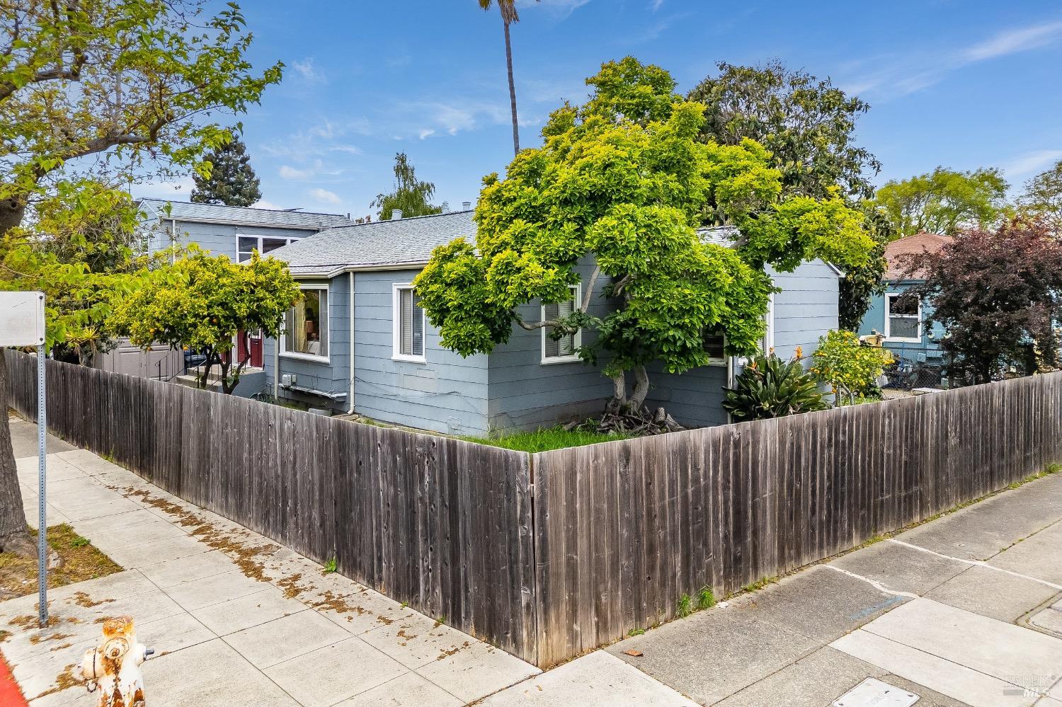 Detail Gallery Image 35 of 58 For 1445 Fairview St St, Berkeley,  CA 94702 - 0 Beds | 0 Baths