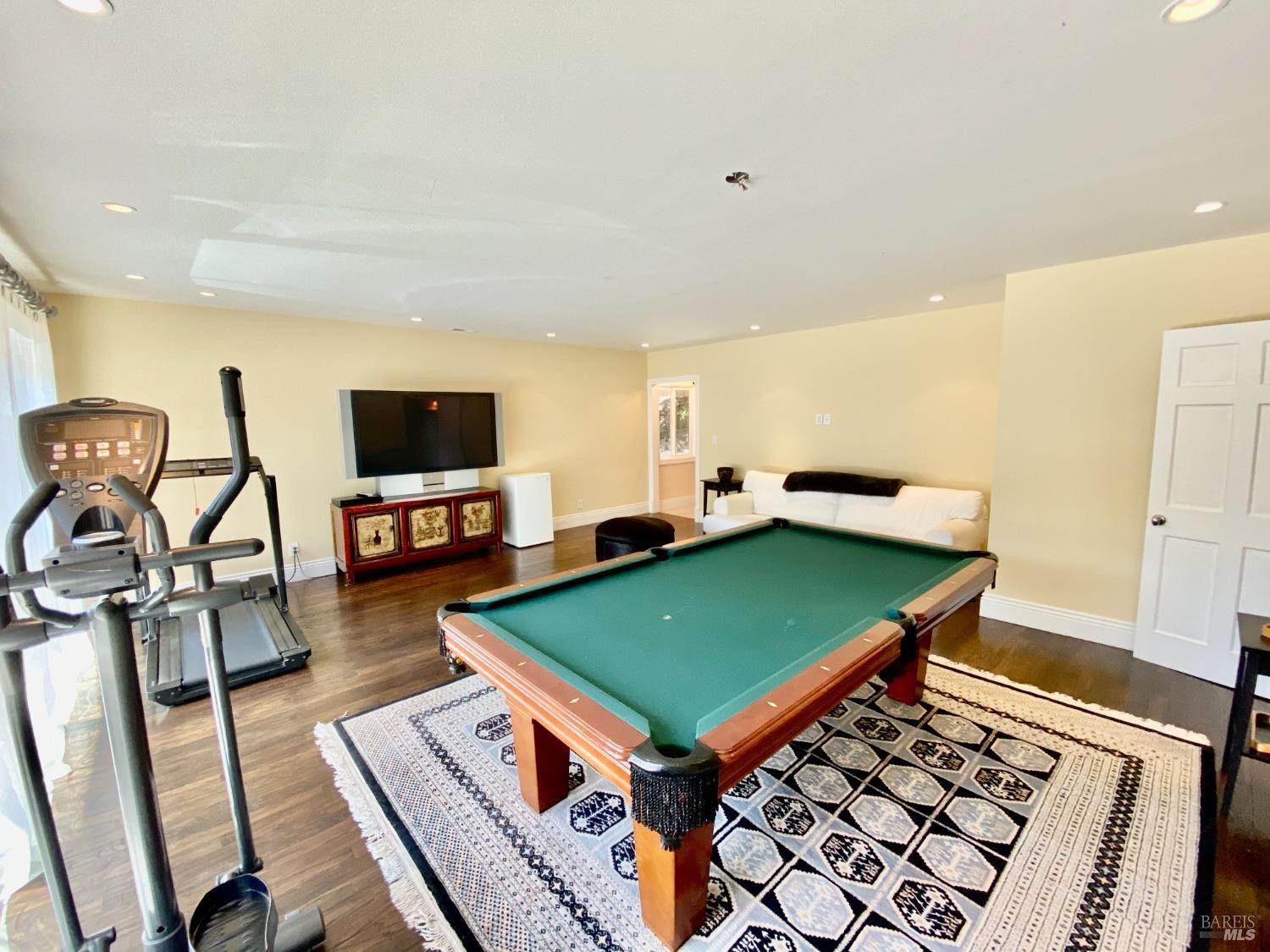 Detail Gallery Image 42 of 81 For 3594 Silverado Trl, Saint Helena,  CA 94574 - 5 Beds | 2/1 Baths