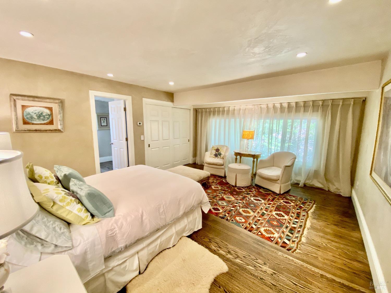 Detail Gallery Image 19 of 81 For 3594 Silverado Trl, Saint Helena,  CA 94574 - 5 Beds | 2/1 Baths