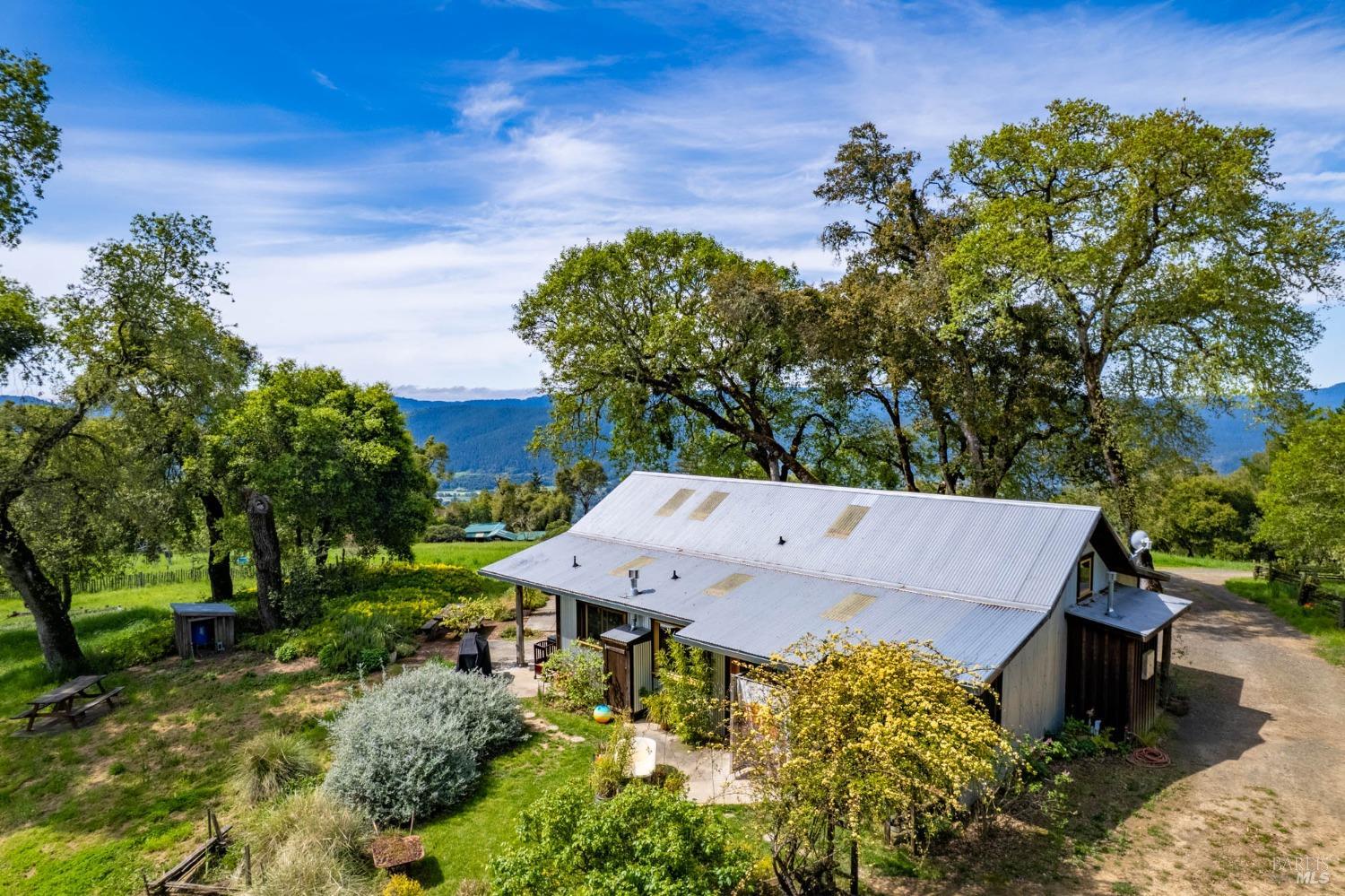 Detail Gallery Image 52 of 98 For 16121 Deer Meadows Rd, Boonville,  CA 95415 - 4 Beds | 3/1 Baths