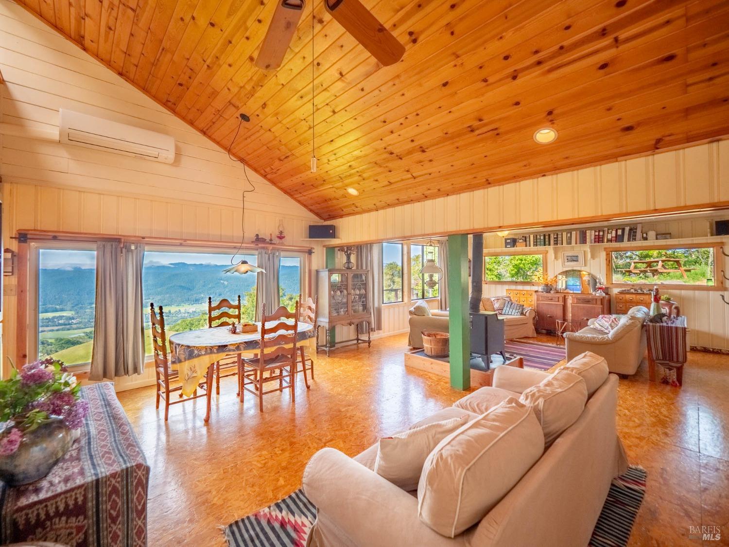 Detail Gallery Image 9 of 98 For 16121 Deer Meadows Rd, Boonville,  CA 95415 - 4 Beds | 3/1 Baths