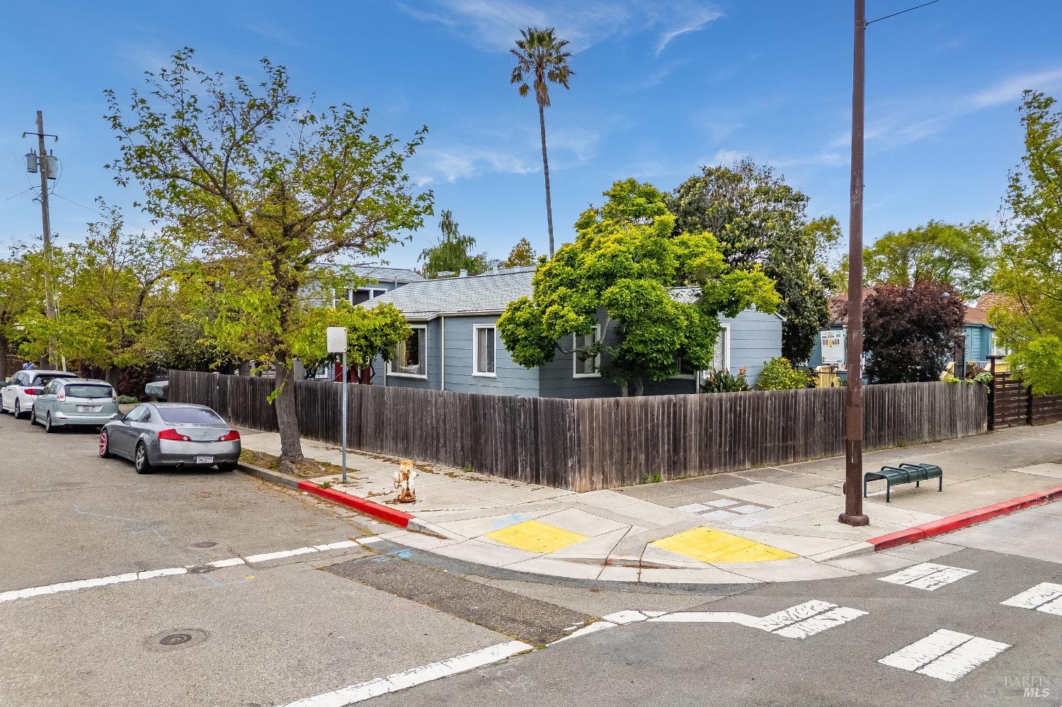 Detail Gallery Image 34 of 58 For 1445 Fairview St St, Berkeley,  CA 94702 - 0 Beds | 0 Baths