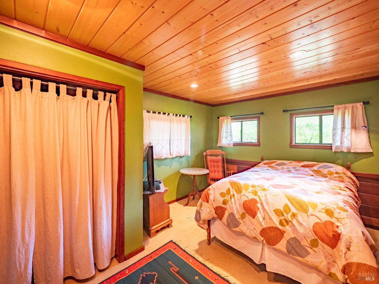 Detail Gallery Image 16 of 98 For 16121 Deer Meadows Rd, Boonville,  CA 95415 - 4 Beds | 3/1 Baths