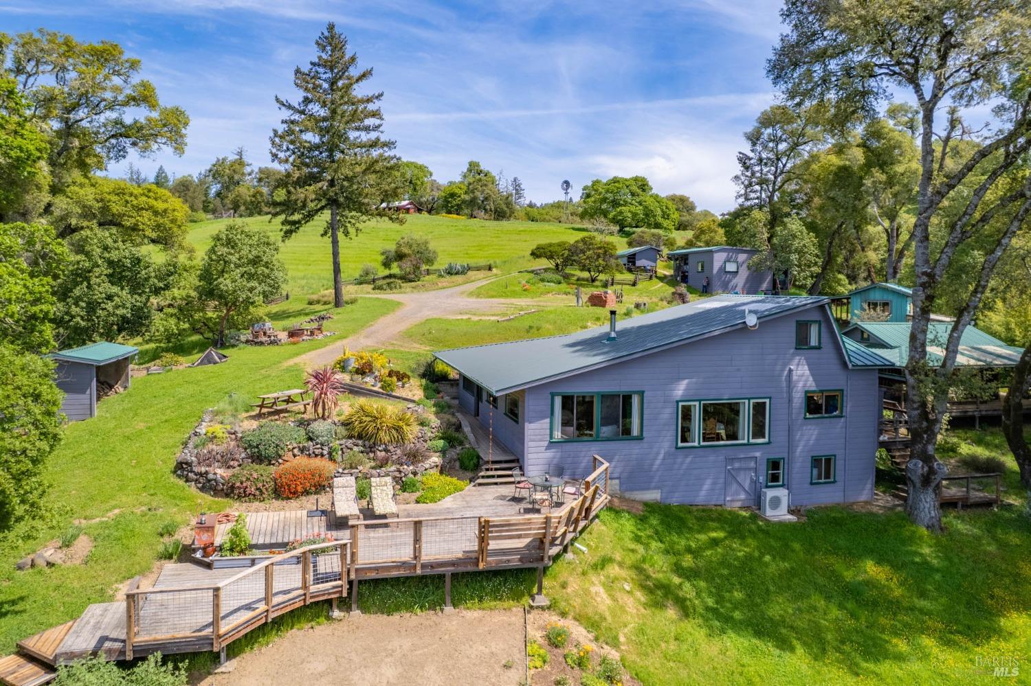 Detail Gallery Image 4 of 98 For 16121 Deer Meadows Rd, Boonville,  CA 95415 - 4 Beds | 3/1 Baths