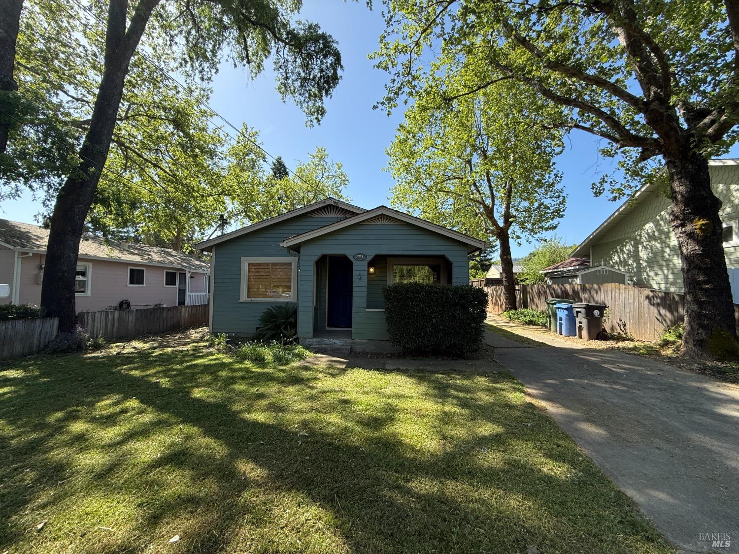 Detail Gallery Image 1 of 1 For 281 Washington Ave, Ukiah,  CA 95482 - 3 Beds | 2 Baths