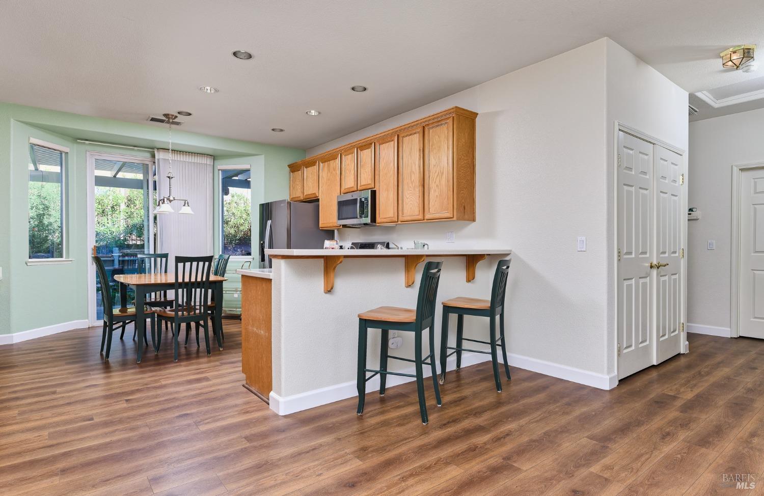 Detail Gallery Image 9 of 28 For 448 Cedar Ridge Dr, Rio Vista,  CA 94571 - 2 Beds | 2 Baths
