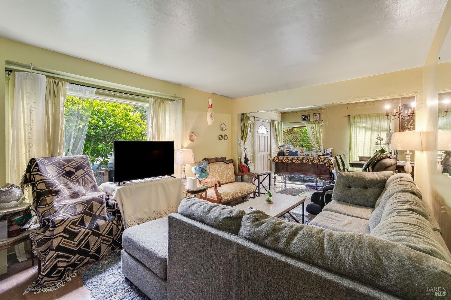 Detail Gallery Image 8 of 58 For 1445 Fairview St St, Berkeley,  CA 94702 - 0 Beds | 0 Baths