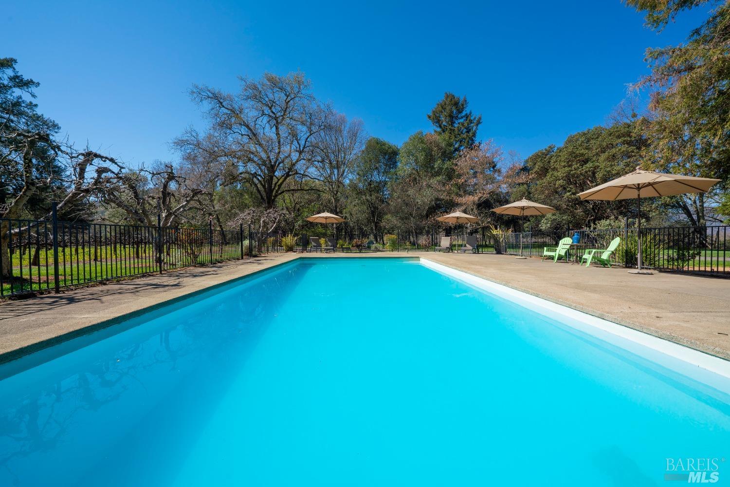 Detail Gallery Image 26 of 53 For 6201 Old River Rd, Ukiah,  CA 95482 - 4 Beds | 2 Baths
