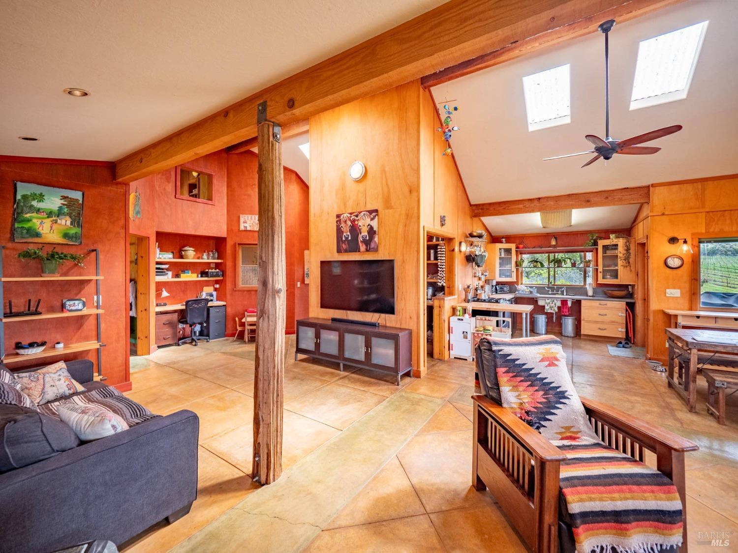 Detail Gallery Image 37 of 98 For 16121 Deer Meadows Rd, Boonville,  CA 95415 - 4 Beds | 3/1 Baths
