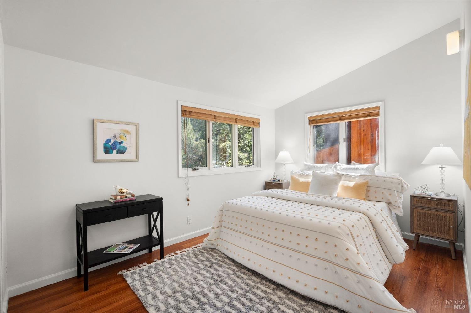 Detail Gallery Image 11 of 24 For 31 Aztec Ave, Forest Knolls,  CA 94933 - 2 Beds | 1 Baths