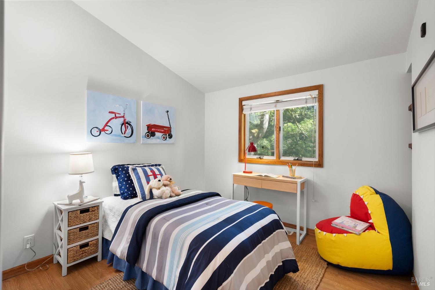 Detail Gallery Image 14 of 24 For 31 Aztec Ave, Forest Knolls,  CA 94933 - 2 Beds | 1 Baths