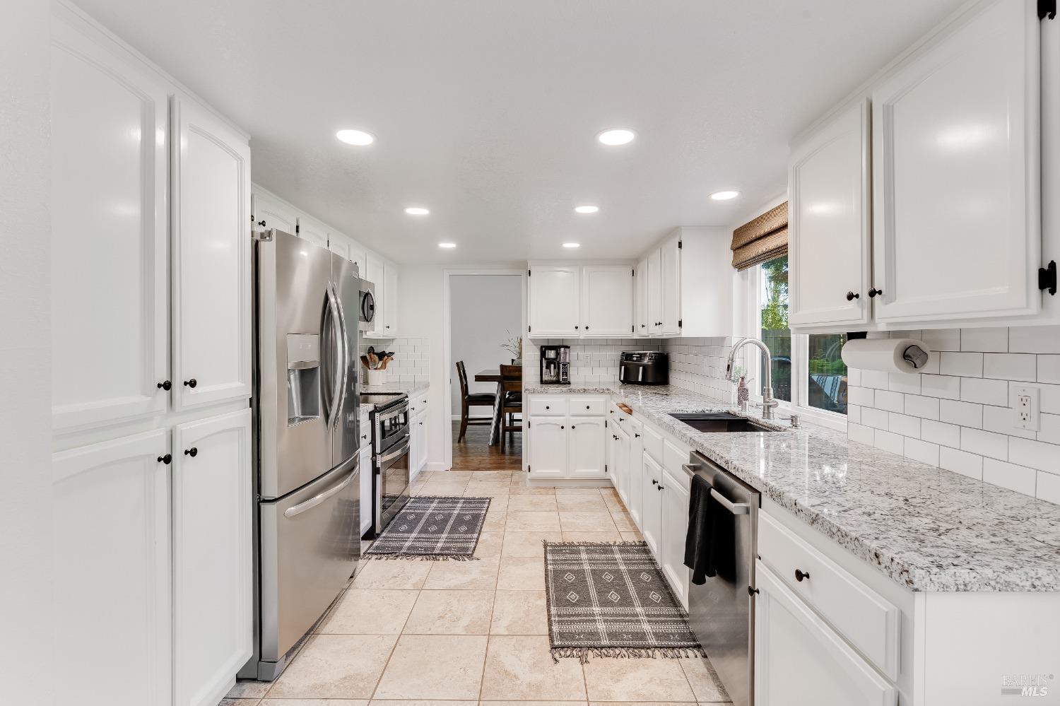 Detail Gallery Image 13 of 47 For 933 Rose Dr, Benicia,  CA 94510 - 3 Beds | 2/1 Baths