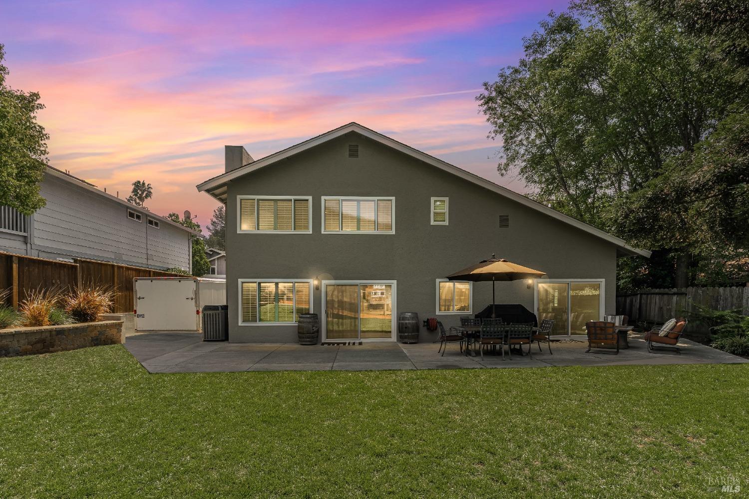 Detail Gallery Image 2 of 47 For 933 Rose Dr, Benicia,  CA 94510 - 3 Beds | 2/1 Baths