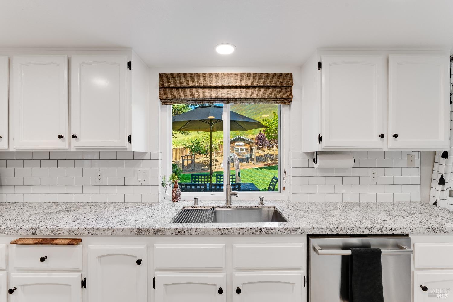 Detail Gallery Image 12 of 47 For 933 Rose Dr, Benicia,  CA 94510 - 3 Beds | 2/1 Baths