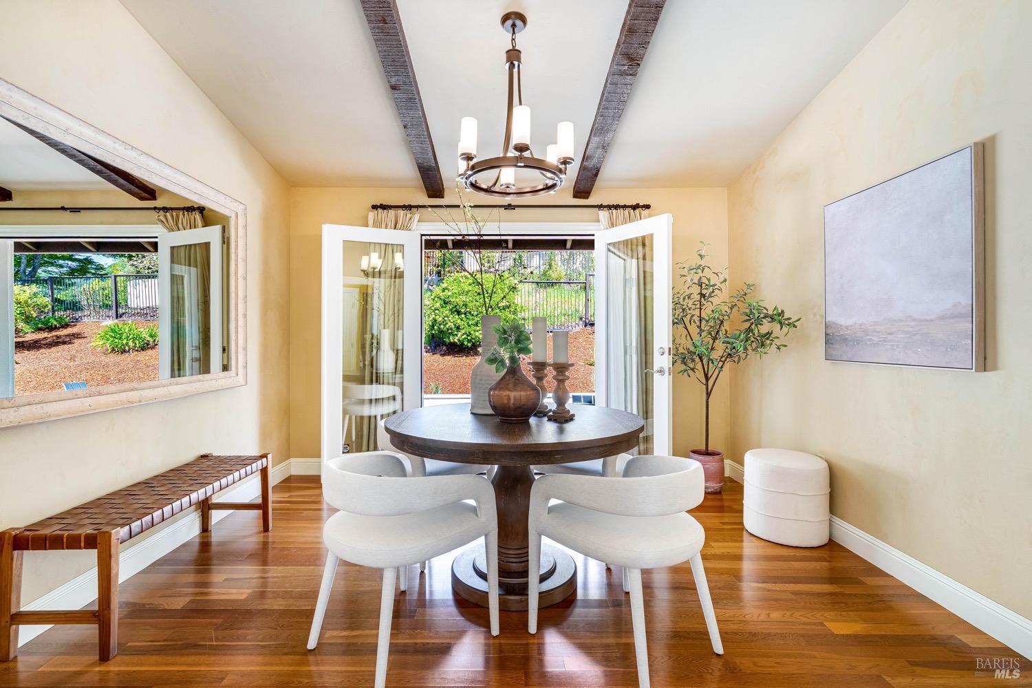 Detail Gallery Image 9 of 67 For 14 Maui Way, Napa,  CA 94558 - 4 Beds | 3 Baths